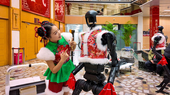 Unitree H1：春晚舞臺上的攀登者——不怕意外，努力前行