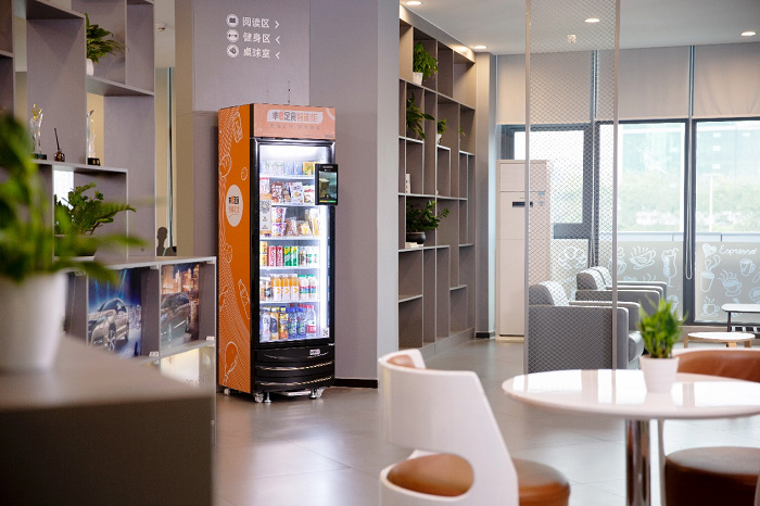 中國自動售貨機產業AI變革:無人零售新巨頭豐e足食成最大推手 中國自動售貨機產業AI變革:無人零售新巨頭豐e足食成最大推手